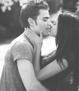 🩸 kiss, romance, love, couple, black and white telegram sticker