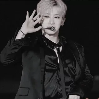🌓 kpop, певец, исполнитель, музыка, азиатский telegram sticker
