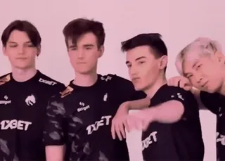 🏳️‍🌈 esports, team, group, athletes, pose telegram sticker