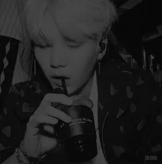 🗝 CELSIUS kpop, idol, piosenkarz, min yoongi, bts, napój, kawa telegram sticker