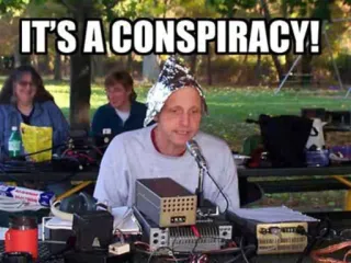 🎩 IT'S A CONSPIRACY! Verschwörungstheorie, Aluhut, Paranoia, lustig, Meme, Humor telegram sticker