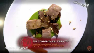 🐰 MasterChef EHI CONIGLIO, HAI FEGATO? coelho, comida, culinária italiana, prato, culinária, cozinhar telegram sticker