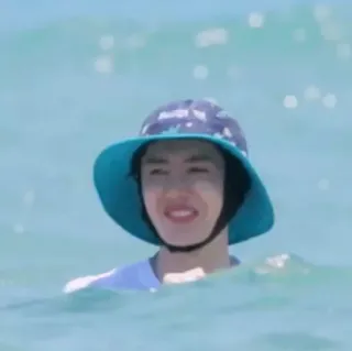 🤍 eau, chapeau, plage, personne, mer telegram sticker