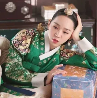 🤔 woman, traditional clothing, korean, queen, historical, portrait, serious, resting telegram sticker