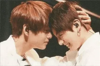 👨‍❤️‍👨 kpop, idol, carino, amore, amicizia telegram sticker