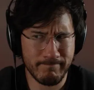 🤨 Markiplier markiplier, youtubeur, réaction, drôle, gamer telegram sticker