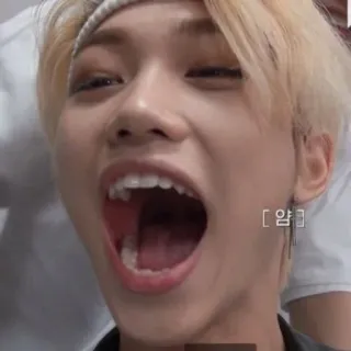 😮 얍 kpop, person, open mouth, silly telegram sticker