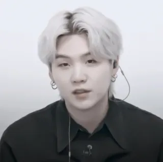 🦘 Suga kpop, música, ídolo, asiático, cantante whatsapp sticker