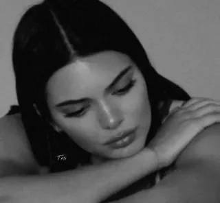 🧷 Kendall Jenner celebrità, modella, ritratto, bianco e nero, donna, moda telegram sticker