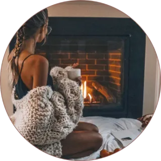 🧺 cheminée, cosy, femme, relaxation, hiver, lecture telegram sticker
