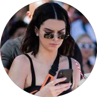😐 Kendall Jenner celebrità, persona, donna, modella, occhiali da sole, telefono telegram sticker