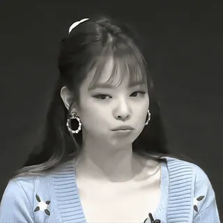 🧄 여자, 인물사진, 사람, 흑백, 표정, 얼굴 telegram sticker