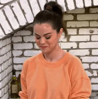 🍊 Selena Gomez Selena Gomez, cooking, celebrity, actress, singer, kitchen telegram sticker