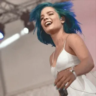 ✨ Halsey piosenkarka, muzyk, niebieskie włosy, kobieta, pop telegram sticker