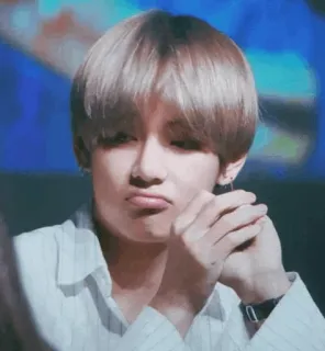 ☹️ V kpop, idol, cantante, artista, persona, maschio, carino, v, bts telegram sticker