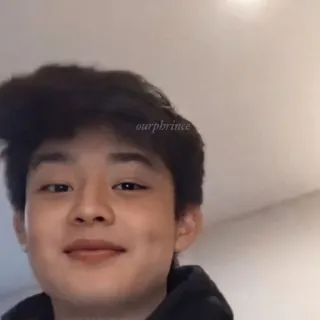 🤘 ourpbrince đàn ông, chân dung, khuôn mặt, selfie, thiếu niên, châu Á telegram sticker