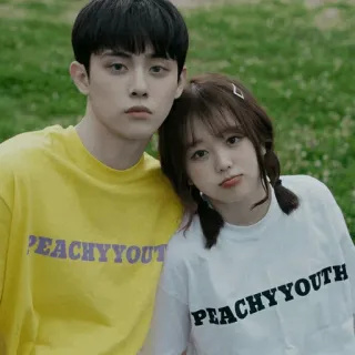 ☘ PEACHYYOUTH couple, youth, fashion, t-shirts, portrait telegram sticker