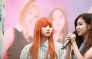 🥕 Lisa K-pop, Cantante, Musica, Donna, Girl group, Blackpink telegram sticker