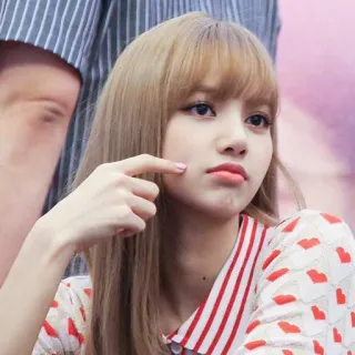 🐬 Lisa K-pop, chanteuse, mignon, femme, fille, Lisa, Blackpink telegram sticker