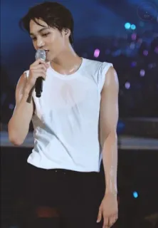 ❄️ chanteur, homme, performance, concert, K-pop, idole whatsapp sticker