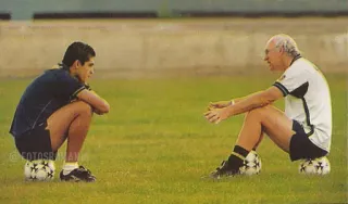 🥂 piłka nożna, futbol amerykański, sport, sportowcy, trening, trawa telegram sticker
