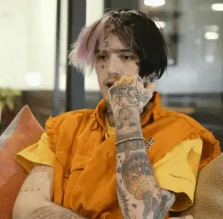 😬 Lil Peep Lil Peep, рэпер, музыкант, портрет, лицо, знаменитость telegram sticker