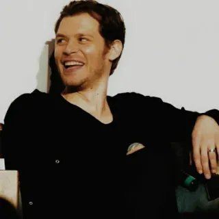 🍂 Klaus Mikaelson The Vampire Diaries ทีวีซีรีส์, แวมไพร์, เคลาส์, ไมเคลสัน, The Originals telegram sticker
