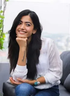 😃 vrouw, portret, glimlachend, actrice, indiaas telegram sticker