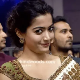 💐 Rashmika Mandanna 女演员, 印度, 宝莱坞, 纱丽, 微笑 telegram sticker