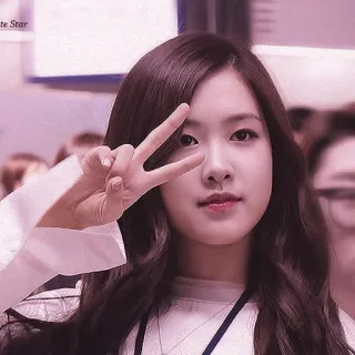 🥺 Rose kpop, айдол, rose, blackpink, знак мира whatsapp sticker