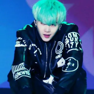 ⚡ COM MUNITY kpop, moda, música, cantante, artista, pelo menta telegram sticker