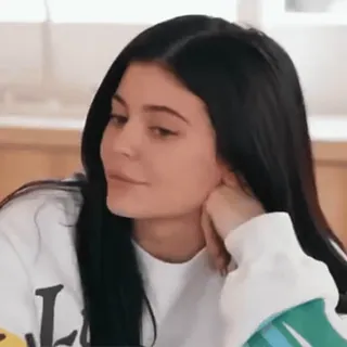 ▪️ Kylie Jenner kylie jenner, estrela de reality, celebridade, mulher, pessoa telegram sticker