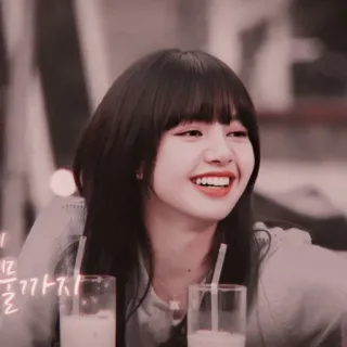 😂 Lisa singer, celebrity, portrait, smiling, woman, blackpink whatsapp sticker