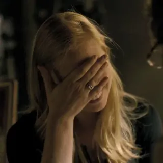 🥊 femme, facepalm, blonde, frustrée, déception whatsapp sticker