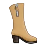 👢