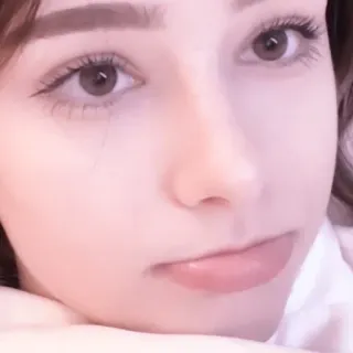 🐠 mujer, cara, ojos, primer plano, selfie, retrato telegram sticker