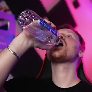 🚰 мужчина, пьет, вода, бутылка, жажда, увлажнение telegram sticker