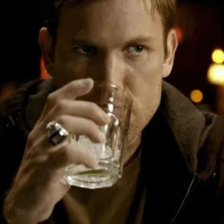 🥃 мужчина, пьет, алкоголь, стакан, человек telegram sticker