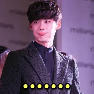 😑 ........... uomo, completo, coreano, celebrità telegram sticker
