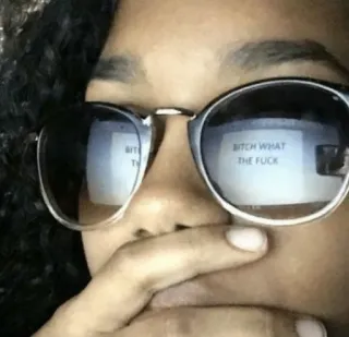 😲 BITCH WHAT THE FUCK offensant, gros mot, salope, putain, explicite, argot telegram sticker