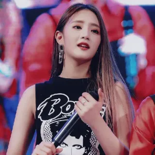 🌛 Bowser mujer, idol, kpop, cantante, Bowser, sin mangas, micrófono telegram sticker
