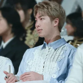 ❄️ RM RM, Kim Namjoon, BTS, K-pop, penyanyi, leader, idola, fashion whatsapp sticker