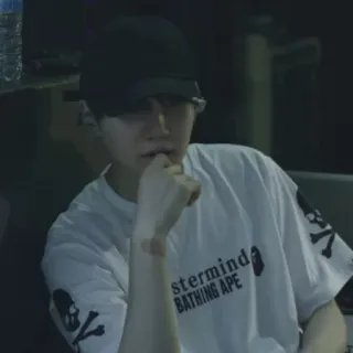 🤔 mastermind
BATHING APE quần áo, áo thun, thời trang, thương hiệu, đầu lâu telegram sticker