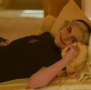 Do YoU like Kiernan Shipka? telegram stickers