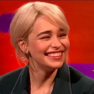 ⭐️ Emilia Clarke Emilia Clarke, Schauspielerin, Promi, Porträt, blonde Haare, Lächeln telegram sticker