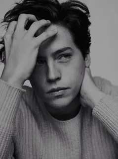 ⚓️ Cole Sprouse acteur, portrait, noir et blanc, personne, célébrité telegram sticker