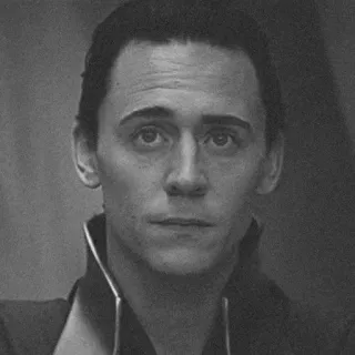 🖤 Loki Loki, Marvel, Tom Hiddleston, personnage, dieu, malice, noir et blanc telegram sticker