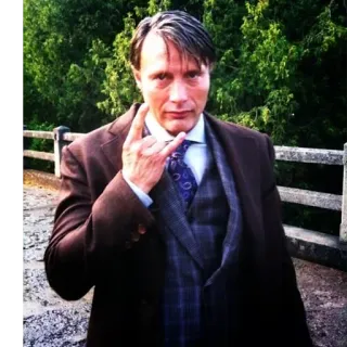 🤘 Mads Mikkelsen 俳優, 男性, スーツ, フォーマル, 指差し telegram sticker
