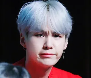 😐 Suga Suga, BTS, K-pop, chanteur, Min Yoongi, Idole, cheveux bleus telegram sticker