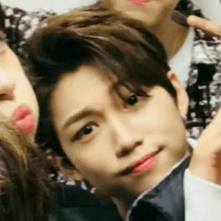 ♨️ kpop, idol, asiático, cantor, retrato, masculino whatsapp sticker